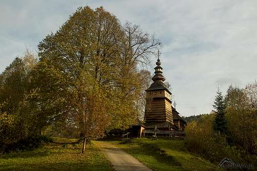 Kotan tserkva in fall scenery