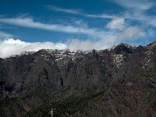 Pico de la Cruz (left in the...