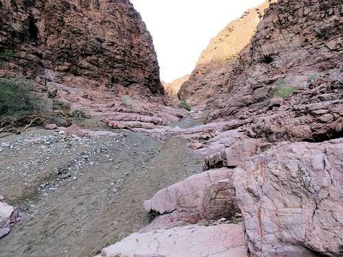 Canyon beginning to form and narrow