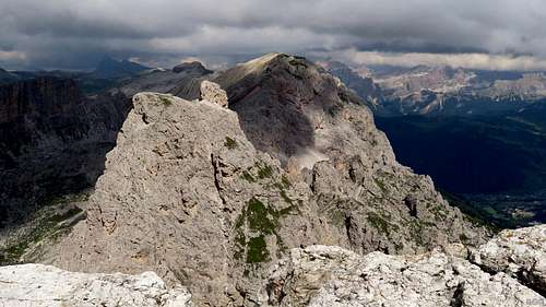 Gran Cir summit view towards Col Toronn (2655m)