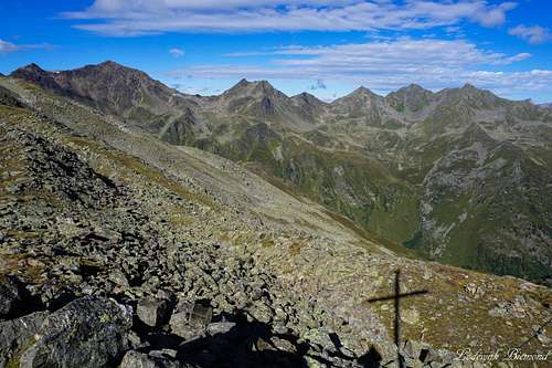 The summit Cross and Rotpleiskopf
