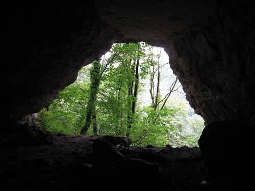Deventului III cave