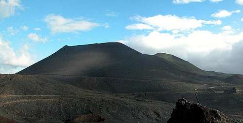 Volcán San Antonio (663m) and...