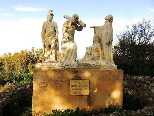 <a href=https://en.wikipedia.org/wiki/Stations_of_the_Cross>Way of the Cross</a> at Ta'Pinu - statue 7