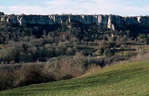 Pouilly cliff .
 2004