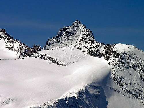  Gran Serz <i>3552m</i> in the foreground <br>and Herbetet <i>3778m</i> behind it