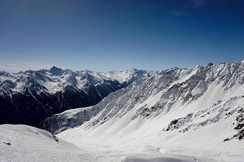 Summit view with Vesulspitze (3089m)
