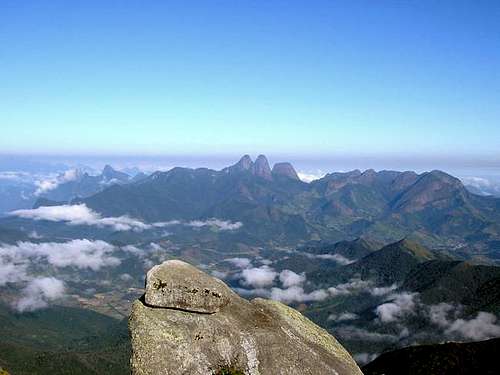 West view : Tres Picos,...