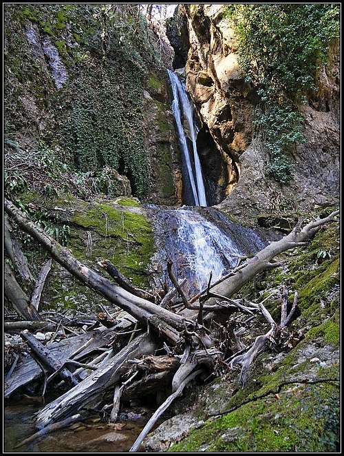 Waterfall below Bohor