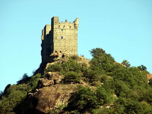 ...  & Towers Ussel Castle from West-northwest 2015
